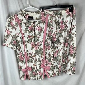 1980s Whirlaway Frocks Pink and White Floral Two Piece Skirt Suit with Bows